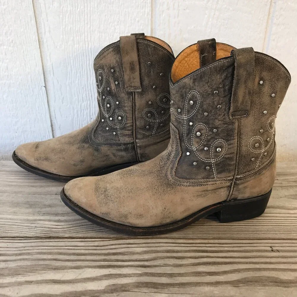 Miz Mooz Cozumel Womens Distressed Leather Studded Western Ankle Boots 11